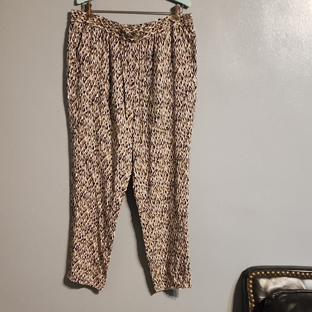 Ruby Rd. Black And White Patterned Pants - image 1